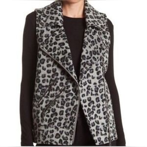 Jolt Gray Animal Print Zip Up Vest